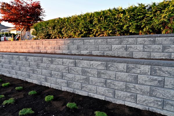 Cost of Concrete Retaining Wall Installation in Arlington