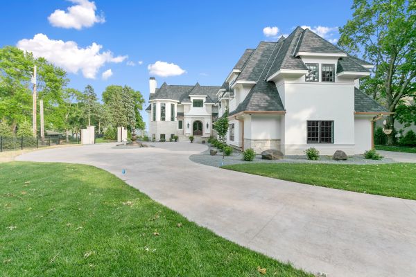 Cost of Concrete Driveway Installation in Arlington